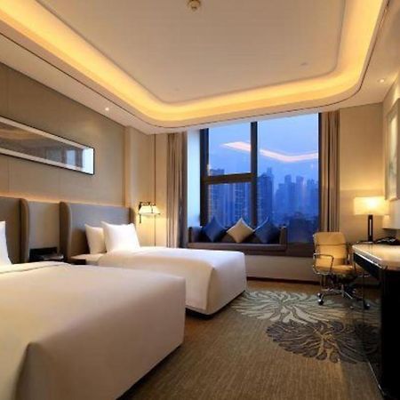 Wyndham Grand Plaza Royale Huayu Chongqing Hotel Exterior foto