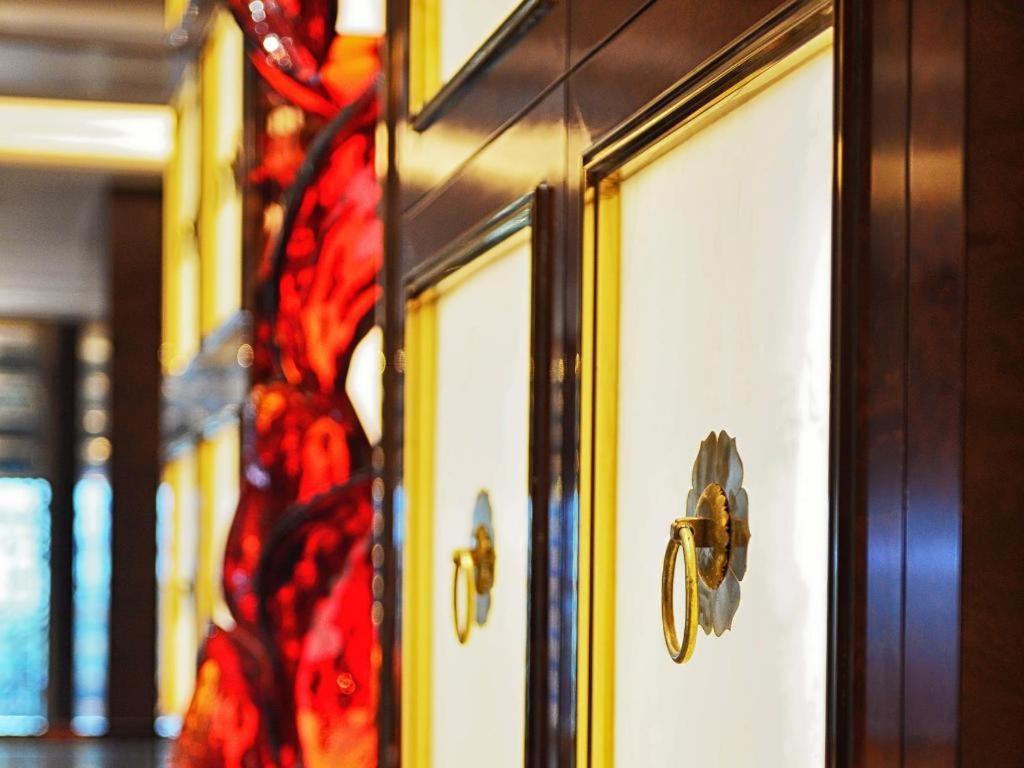 Wyndham Grand Plaza Royale Huayu Chongqing Hotel Exterior foto