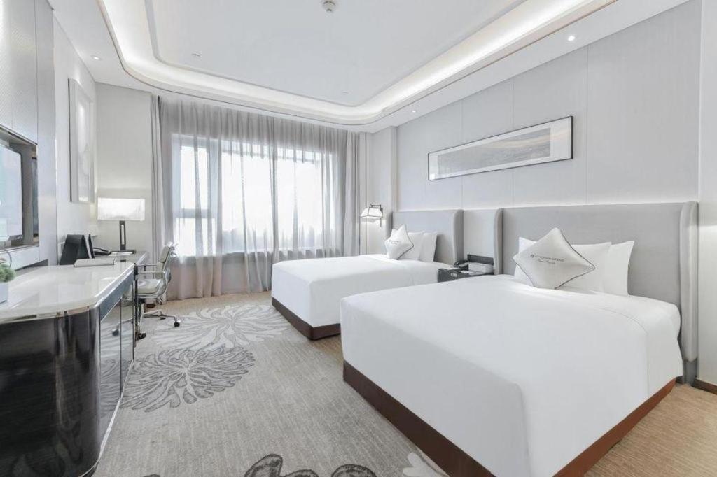 Wyndham Grand Plaza Royale Huayu Chongqing Hotel Exterior foto