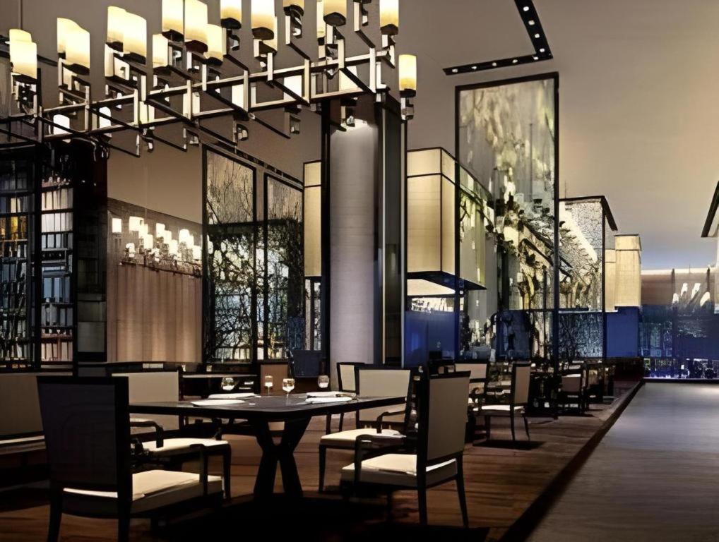 Wyndham Grand Plaza Royale Huayu Chongqing Hotel Exterior foto